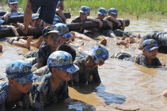 [武汉夏令营]湖北正念夏令营：军旅夏令营让孩子感受一次不同的国防教育