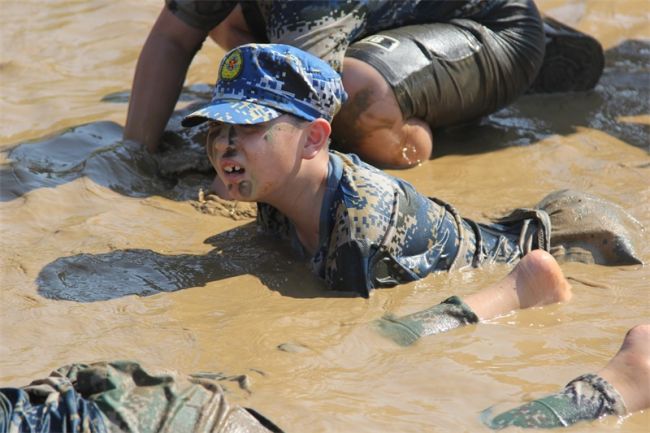 湖北正念夏令营：家长喜欢让孩子参加军事夏令营的原因是什么？