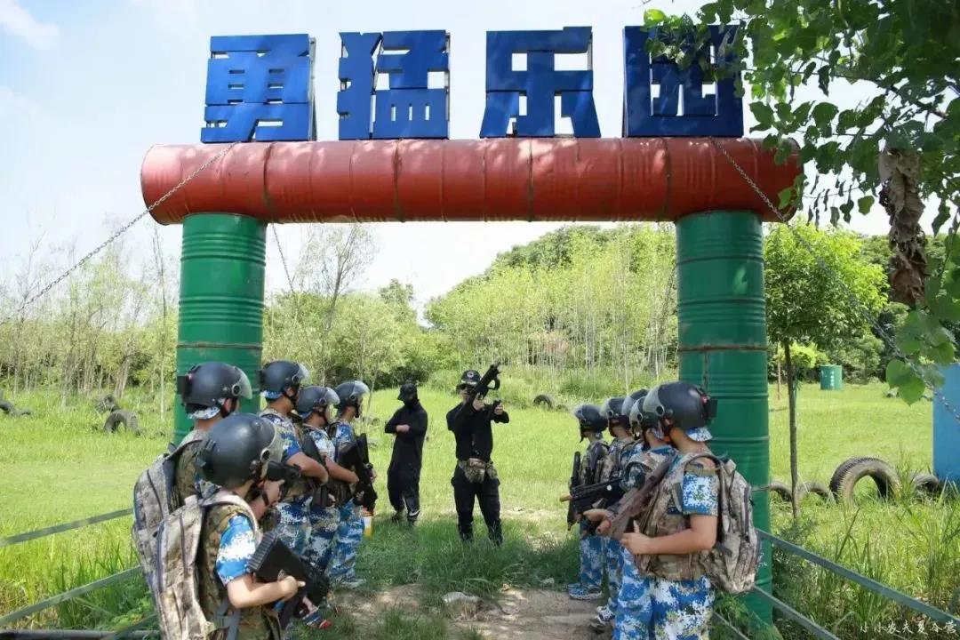 武汉暑假夏令营-暑假的军事拓展训练活动开设的目的？