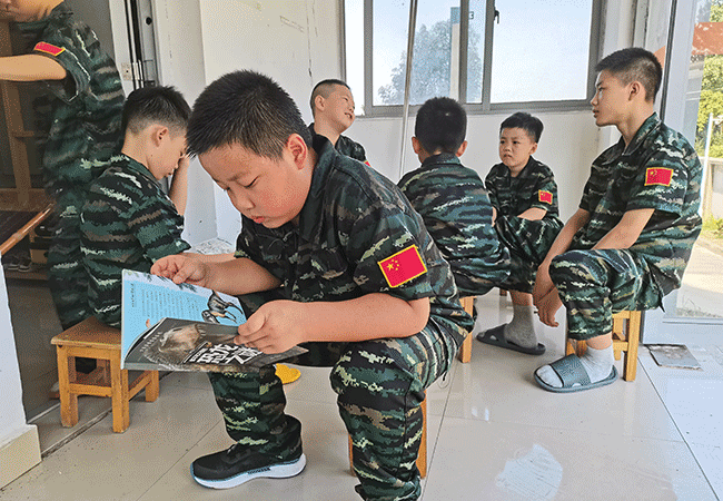 武汉军事夏令营-武汉军事夏令营开营的时候小朋友会做什么功课？