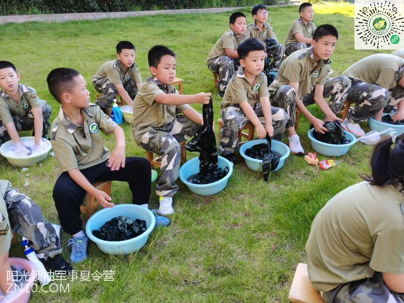 武汉阳光领袖夏令营：八岁小朋友参加户外夏令营活动要注意什么？